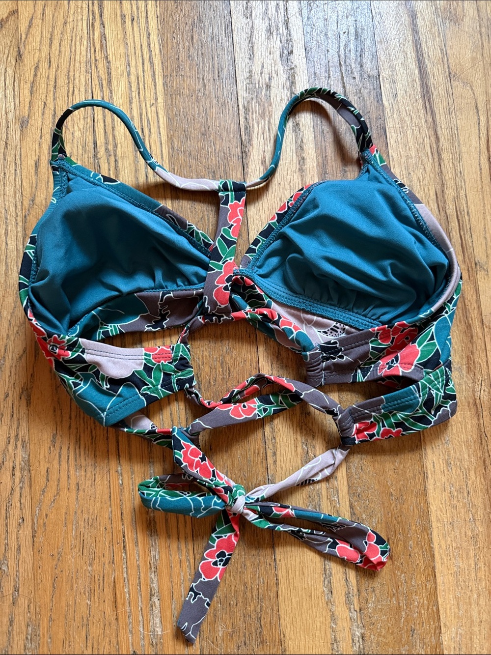 Carve Designs Dahlia Swim Top - Picture 2 of 4